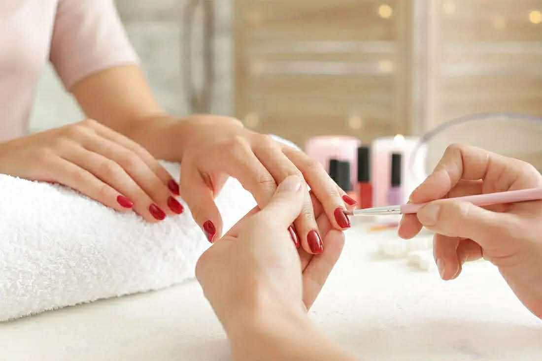 MANICURE